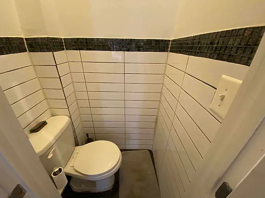 Rented by Premier Metro Realty Corp | media 17