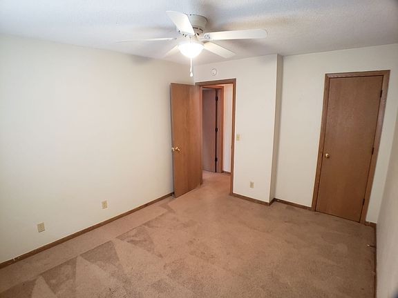 4th image of 1208 3rd Ave NE #302