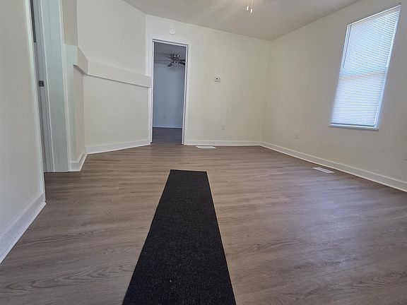 3rd image of 520 S 10th St