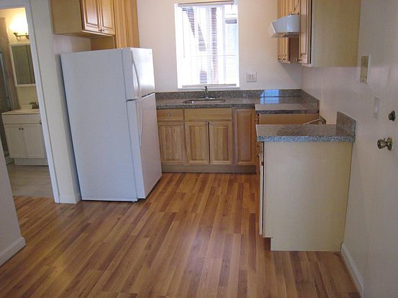 2nd image of 1078 Howard St #201