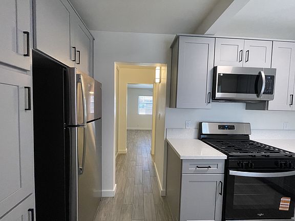 4th image of 3155 Kemper St #11471523