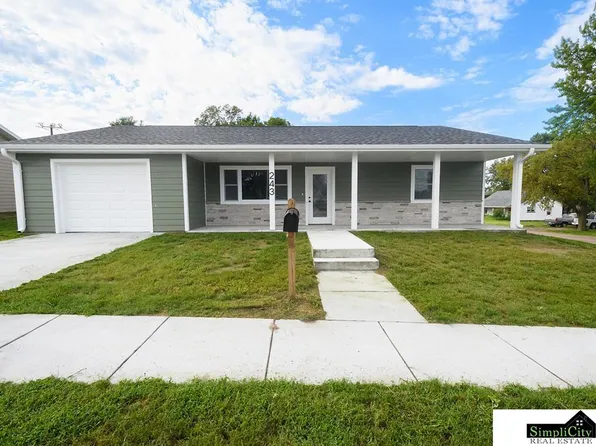 243 4th St, Superior, NE 68978