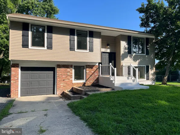 1209 S Beecham Rd, Williamstown, NJ 08094