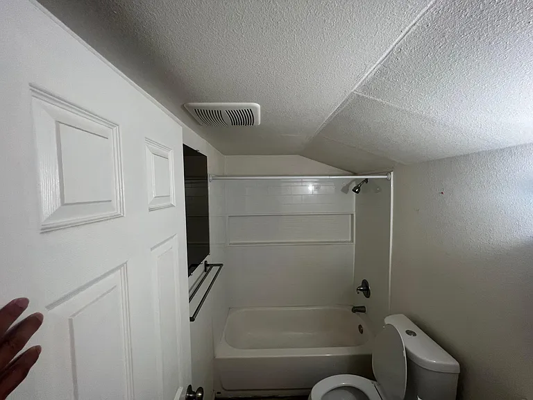 7526 Melrose Ave #C — Photo 2
