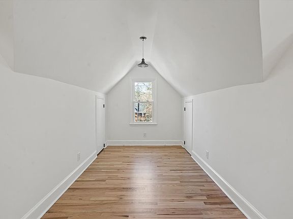 4th image of 11917 Shady Oak Ct