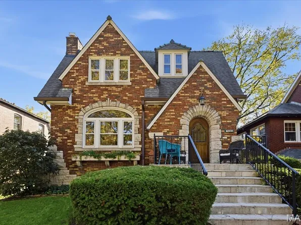 7330 Stanford Ave, Saint Louis, MO 63130
