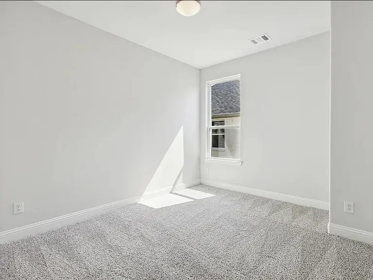 905 Sicily Blvd — Photo 12