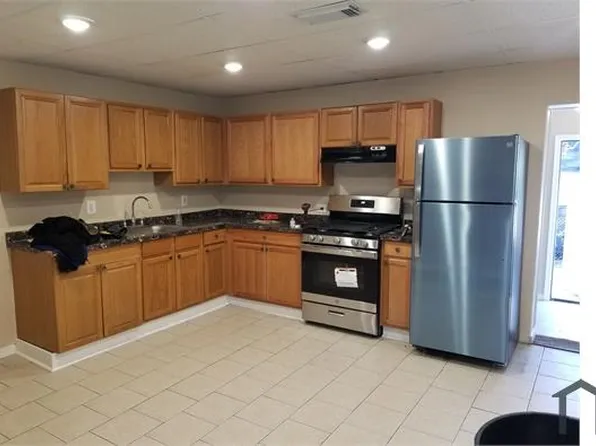 4251 Penn St, Philadelphia, PA 19124