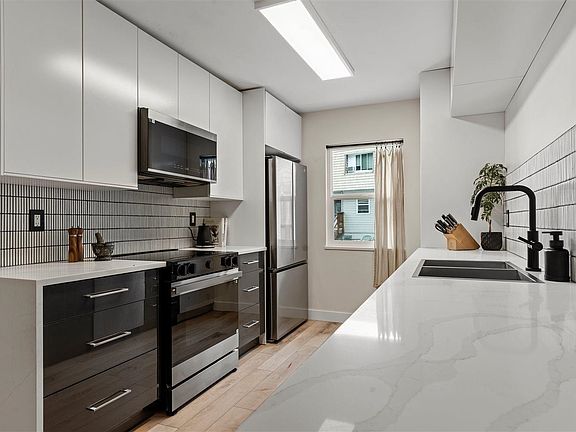 4th image of 33293 E Bourquin Pl #4