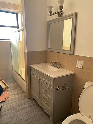 3rd image of 2572 Bronxwood Ave #4A