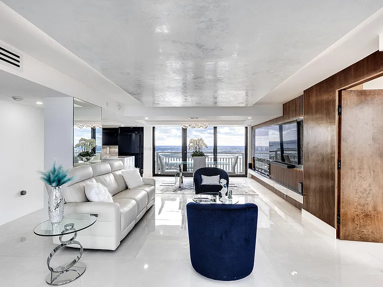 3000 N Ocean Dr #Penthouse A — Photo 3