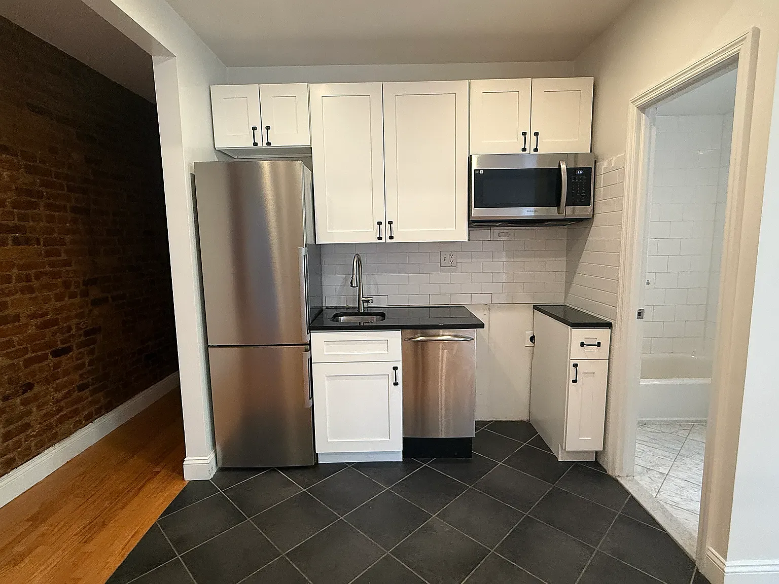 315 East 84th Street — Photo 2