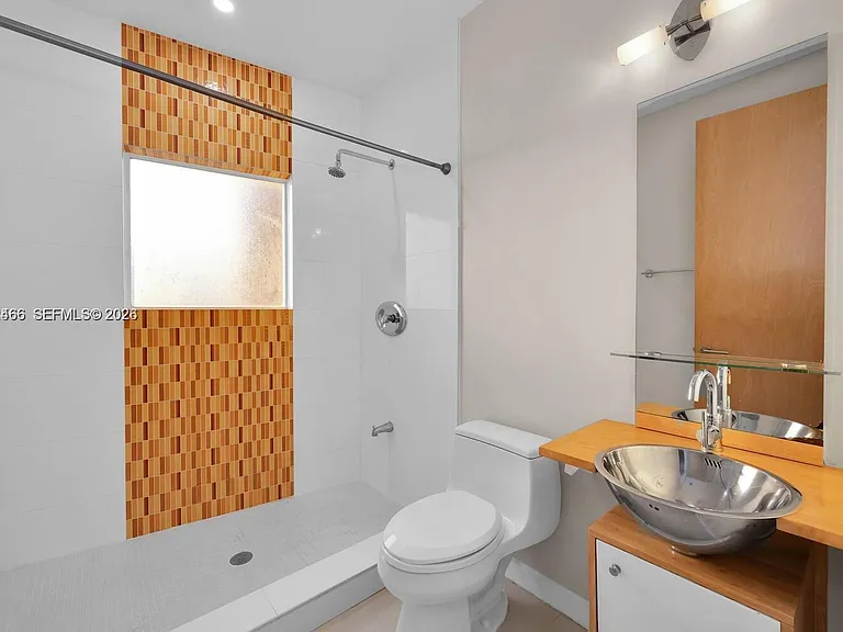 3649 SW 16th Ter #3649 — Photo 12