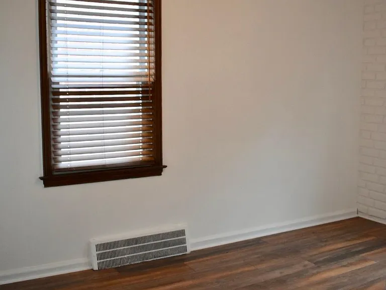 619 N Elizabeth St — Photo 9