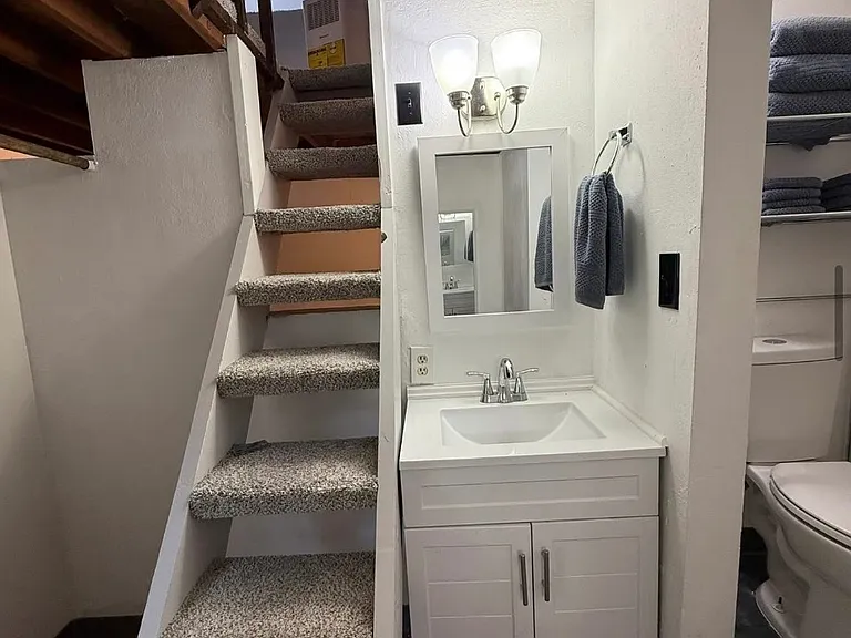 813 Carlisle Blvd NE #L — Photo 14