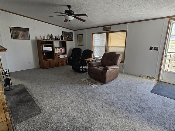 3rd image of 184 Marlatt Rd