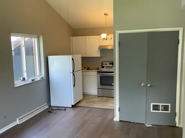 1735 & 1737 Shatto Ave #1735, Akron, OH 44313