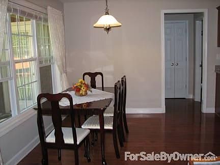 3rd image of 108 Blossom Cir
