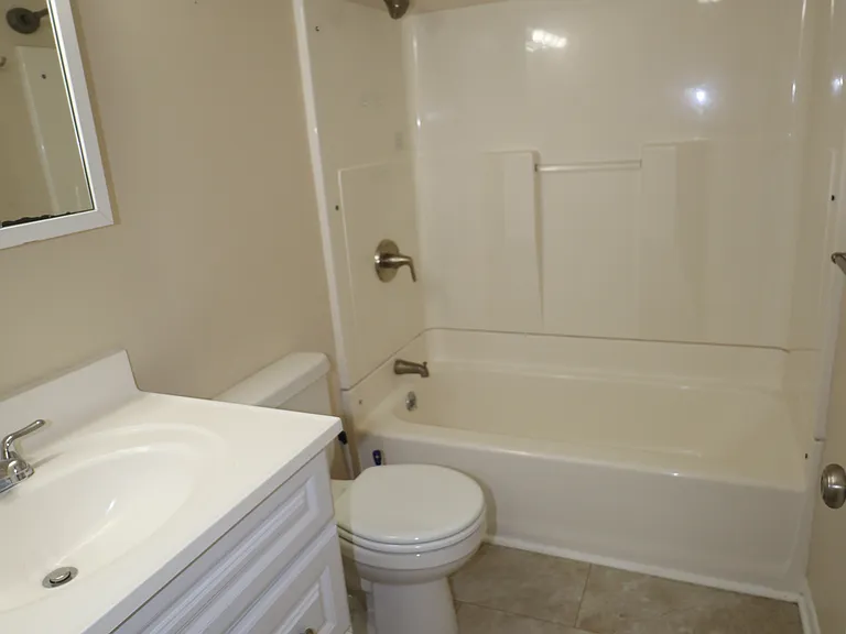 208 Manchester Dr #208 — Photo 24