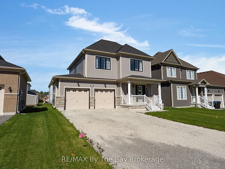 214 Cubitt St — Photo 2