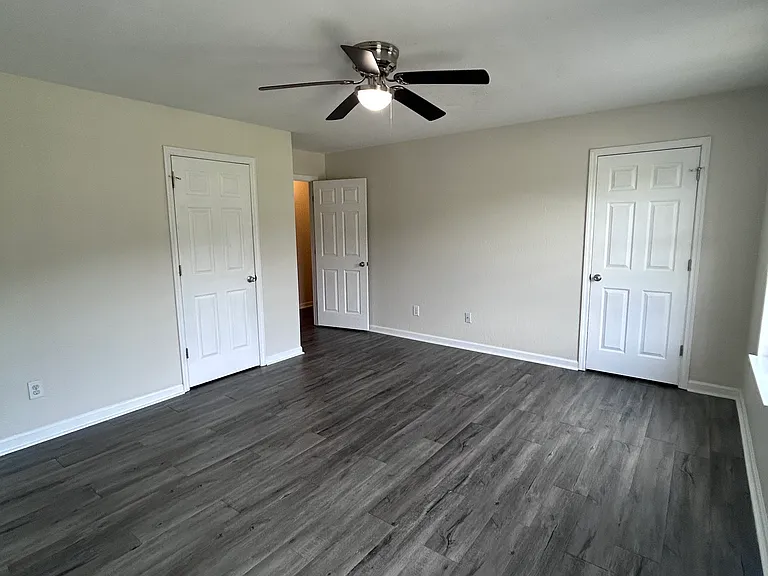 9894 Bettis Estates Ln — Photo 10