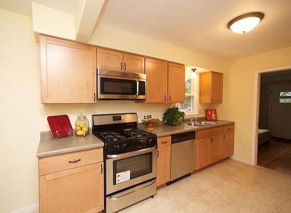 4th image of 2222 Margaret St