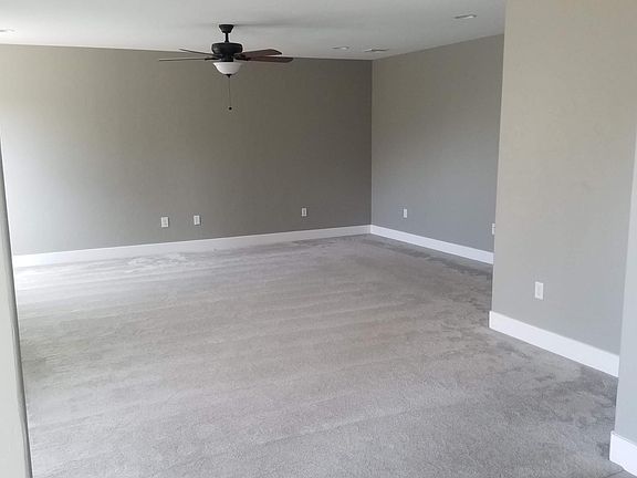 3rd image of 1554 N Eloisa Ln