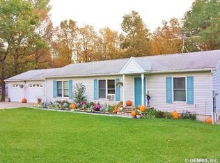 2885 County House Woods Rd, Bluff Pt, NY 14478