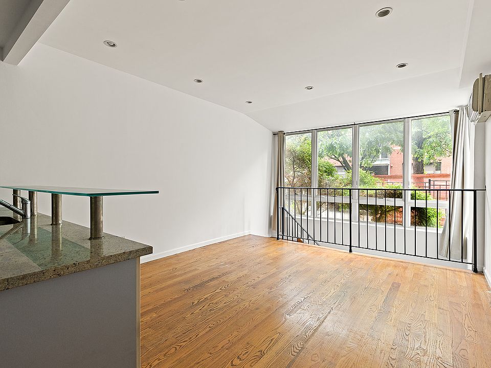 1st image of 224 16th St #1