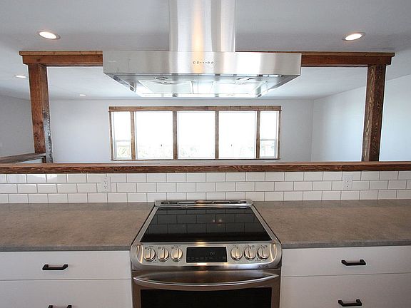 4th image of 39717 Keeler River Ln