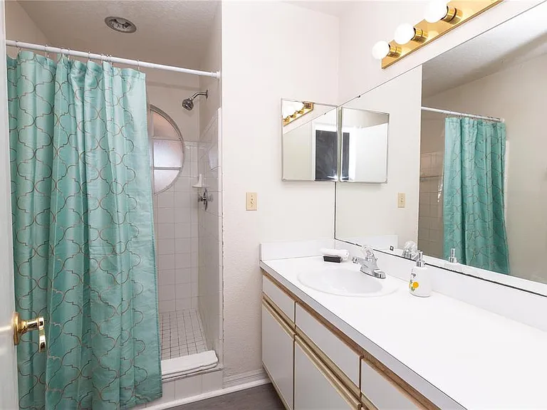 2492 Sweetwater Club Cir #68 — Photo 4