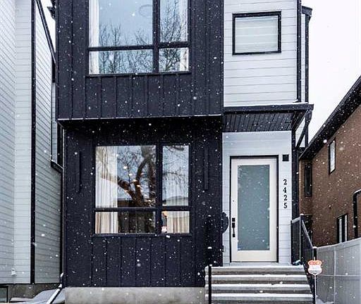 2nd image of 2425 E 27th St SW