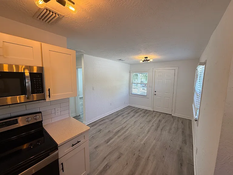 2103 W Grace St — Photo 5