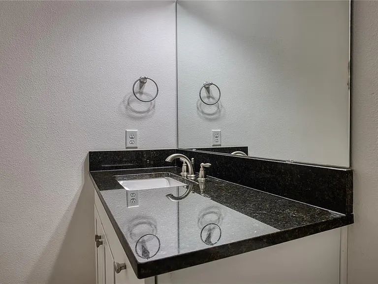 14025 Millington St — Photo 33
