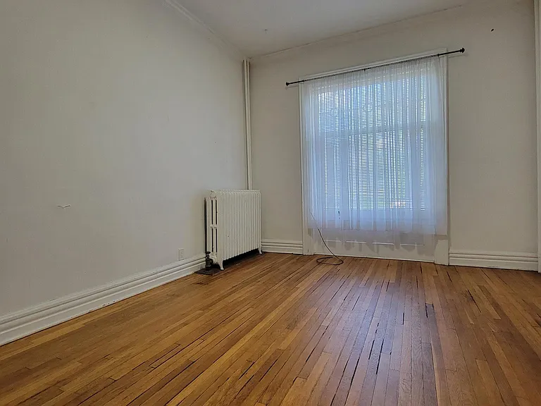 518 Madison Ave #1 — Photo 4