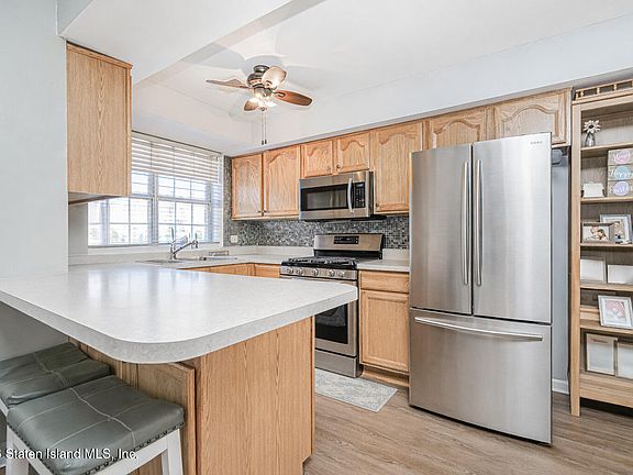 5th image of 65 Elmwood Park Dr APT 20B