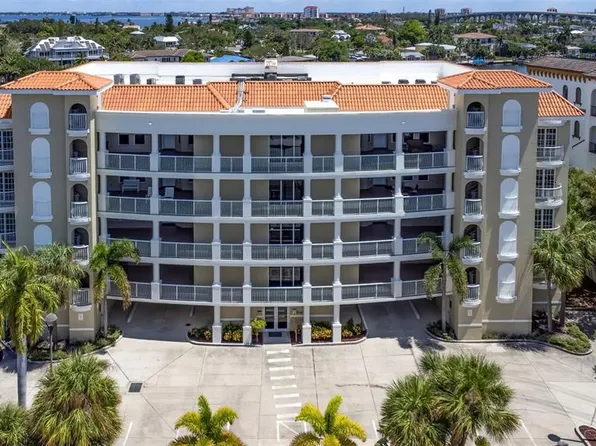 3805 Gulf Blvd APT 205, Saint Pete Beach, FL 33706