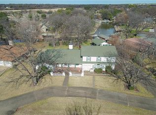 401 Casas Del Sur St, Granbury, TX 76049