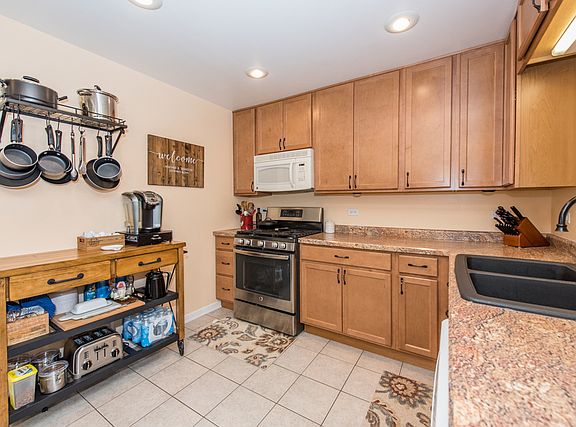 3rd image of 39207 N Holdridge Ave