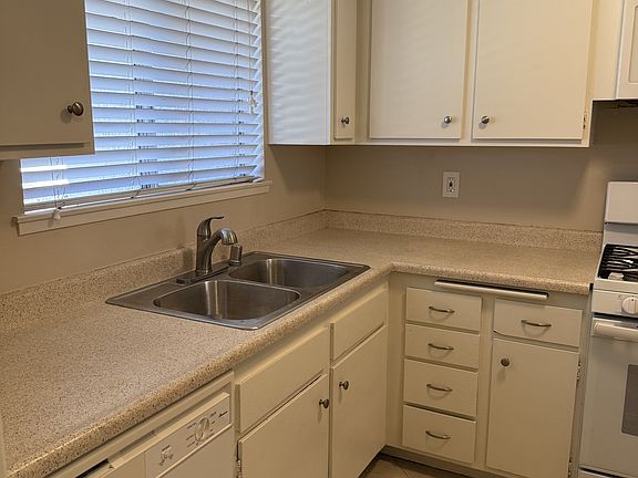 5th image of 183 Southampton Way