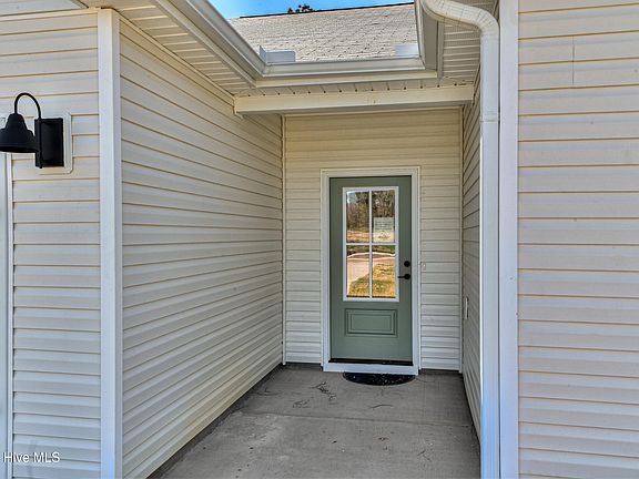 4th image of 778 Burlington Drive
