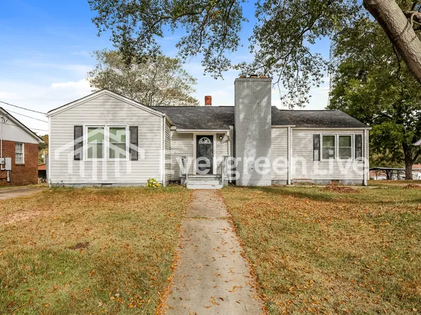 107 Crest Ct, Easley, SC 29640