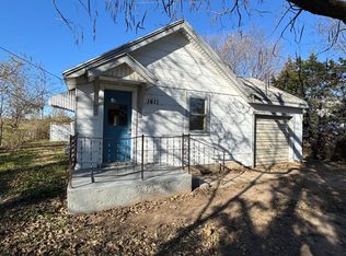1411 Harding St, Hutchinson, KS 67501