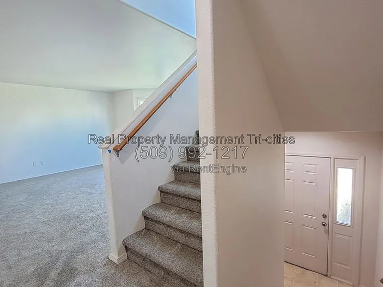 7606 Quadra Dr — Photo 2