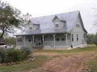 115 Riverside Dr E, Llano, TX 78643