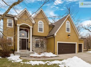 1936 Surrey St, Liberty, MO 64068