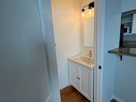 3rd image of 10943 Fruitland Dr #6