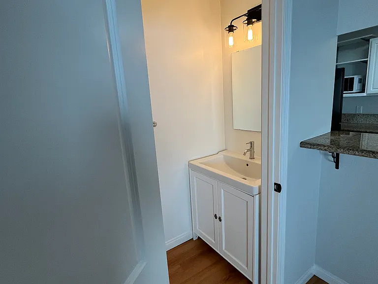 10943 Fruitland Dr #6 — Photo 3