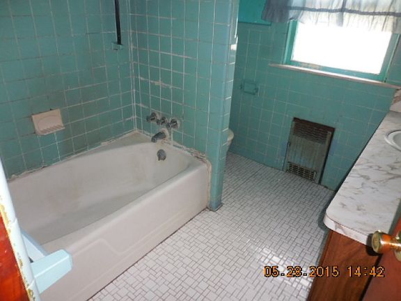 4th image of 408 Union Ave