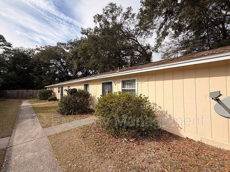 1st image of 4182 Lorenzo Ct APT 4